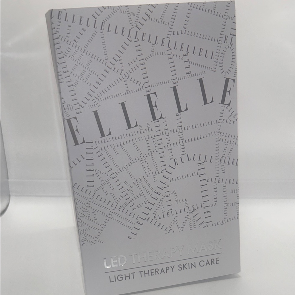 ELLE Essentials LED Therapy Mask NIB - Picture 4 of 8